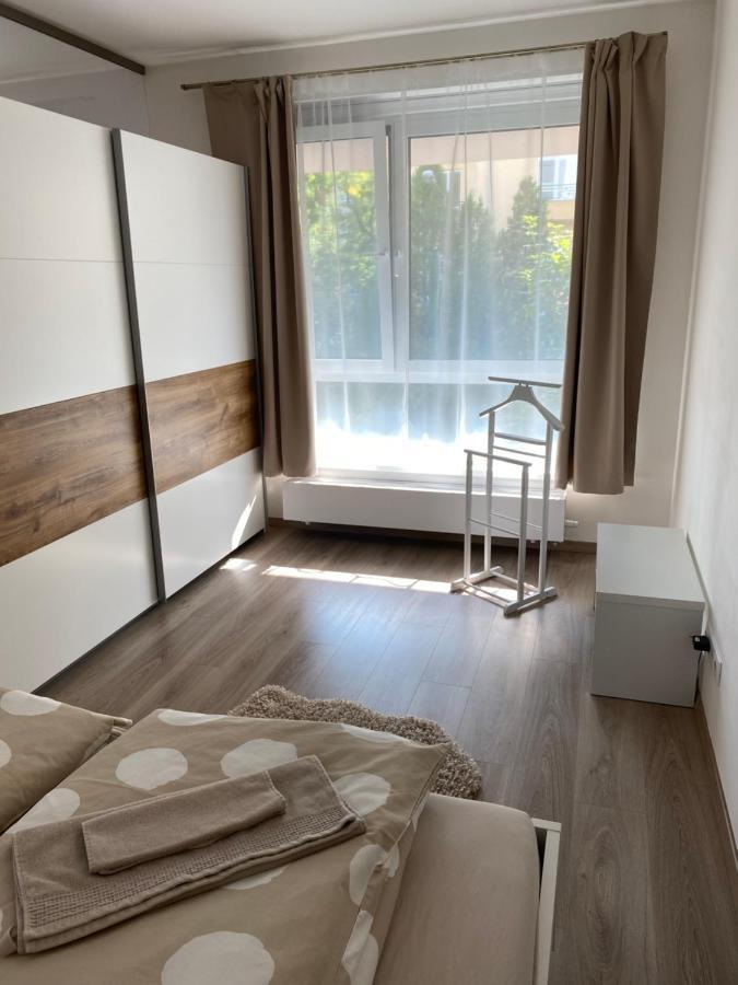 Lia Apartman - Private Parking Bratislava Eksteriør billede