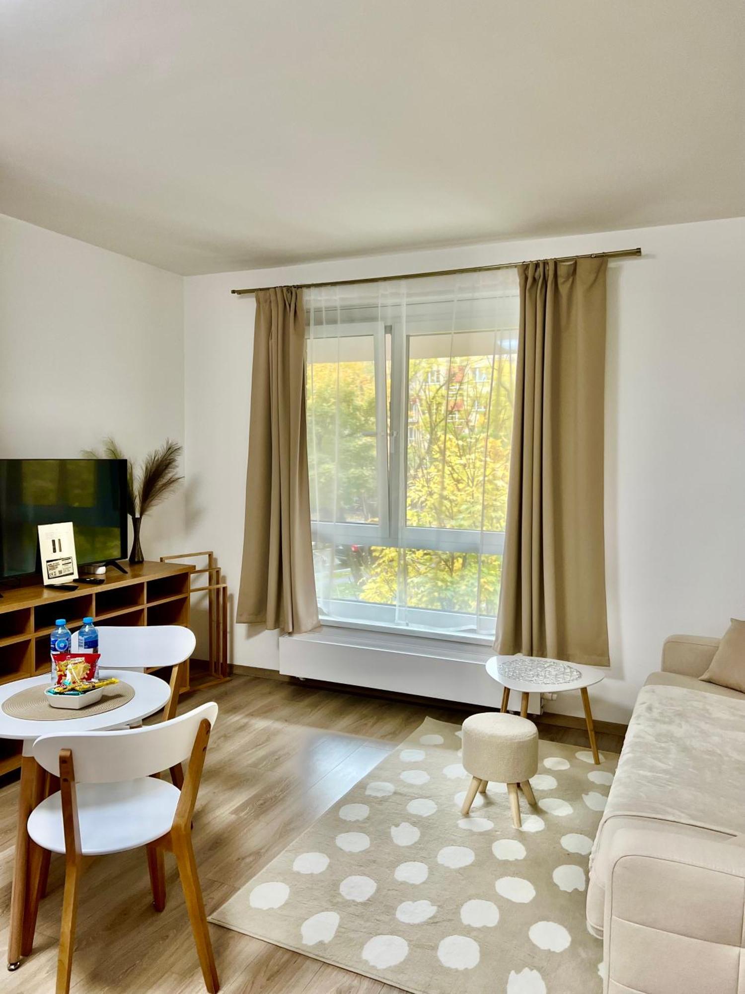 Lia Apartman - Private Parking Bratislava Eksteriør billede