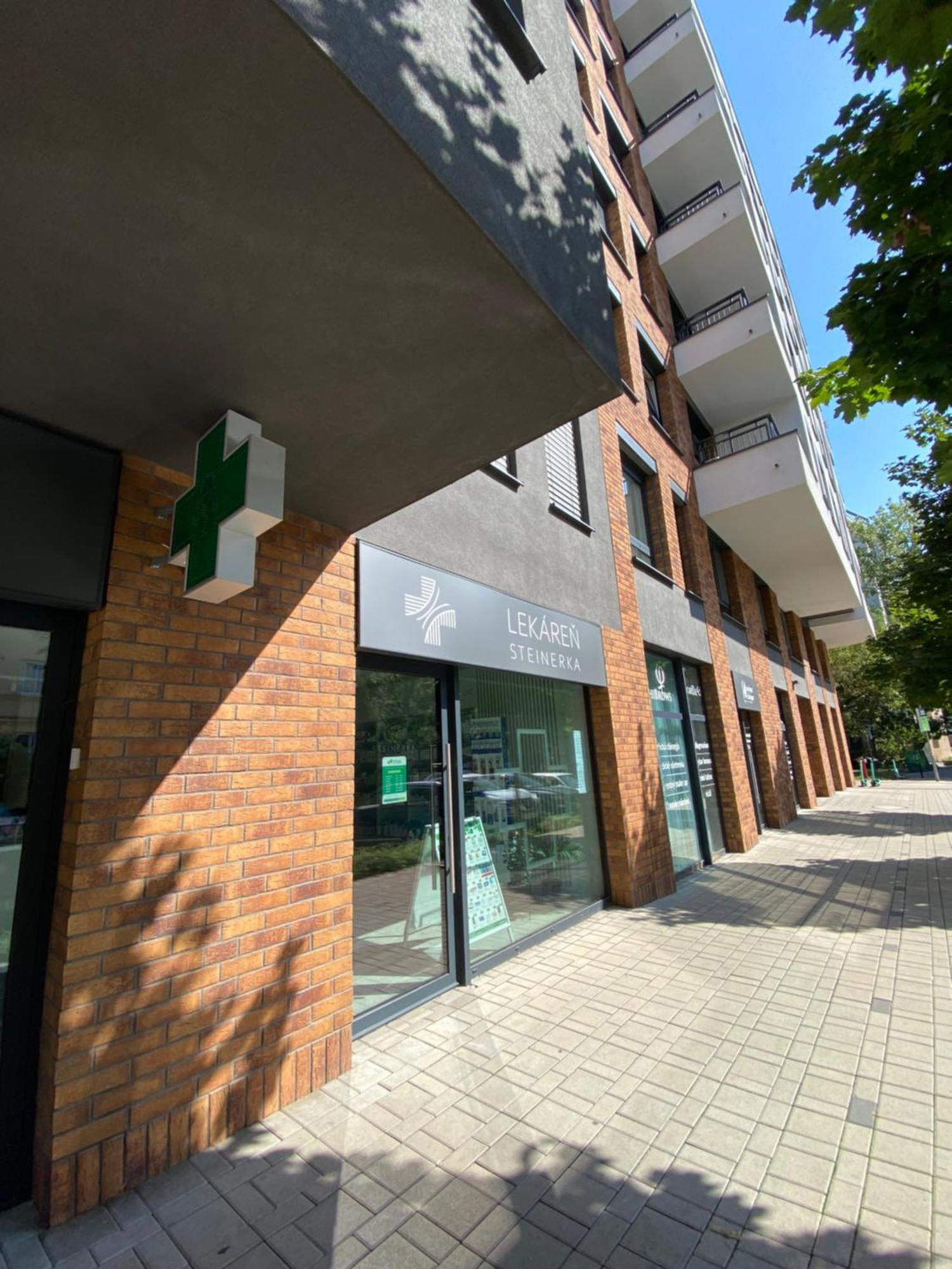 Lia Apartman - Private Parking Bratislava Eksteriør billede
